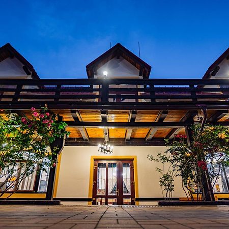 Q Chalet Săcele Exteriör bild
